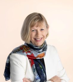 Historical Writers Association member - Elisabeth Storrs